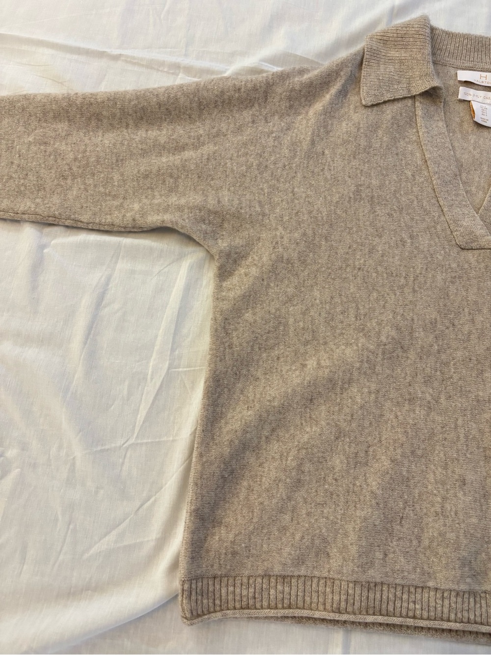 Halston 100% 2-ply cashmere sweater - Picture 5 of 6
